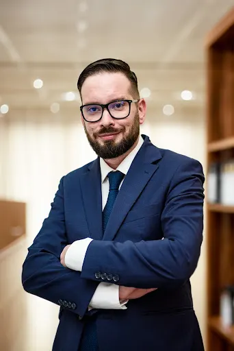 Adam Pasik Adwokat Kalisz Rozwód Alimenty Podział Majątku - Prawo Karne Rodzinne Cywilne - Sprawy Spadkowe Frankowe